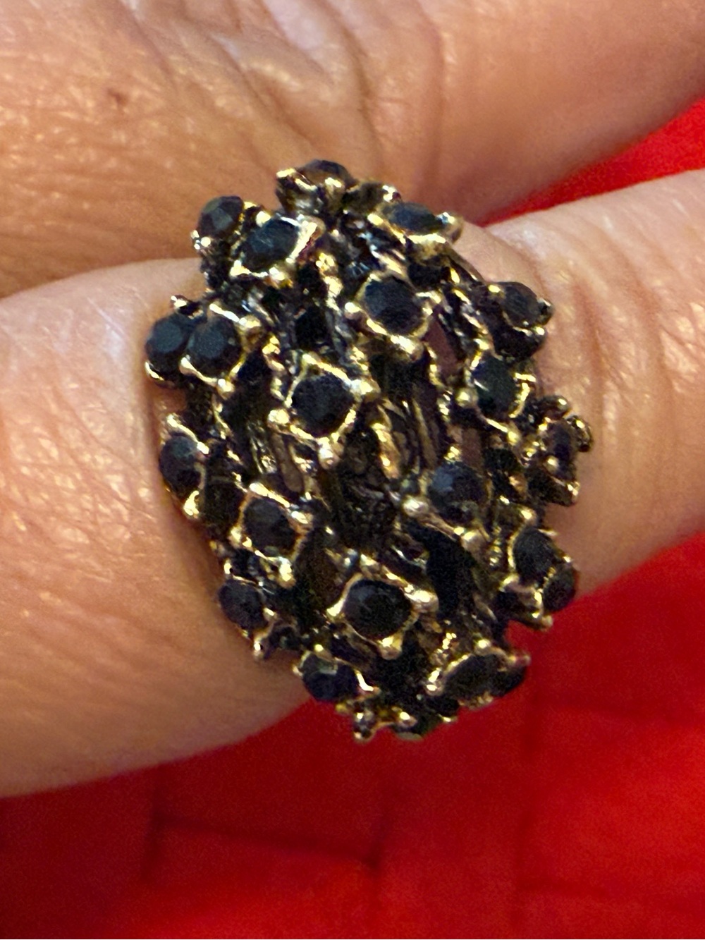 Vintage Filigreed Brutalist Gold-tone Black Stone Cluster Ring
